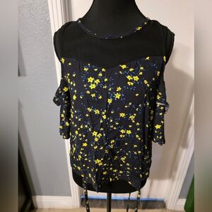 Tres Sesenta Floral And Lace Top Size L